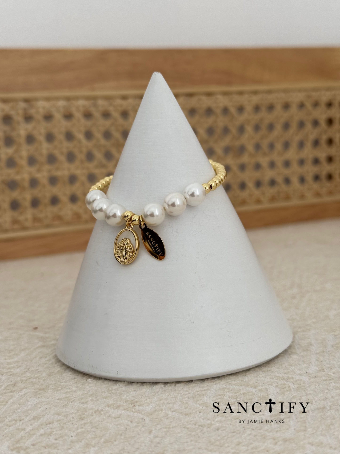 Pearl St.Benedict & Gold Bead Bracelet