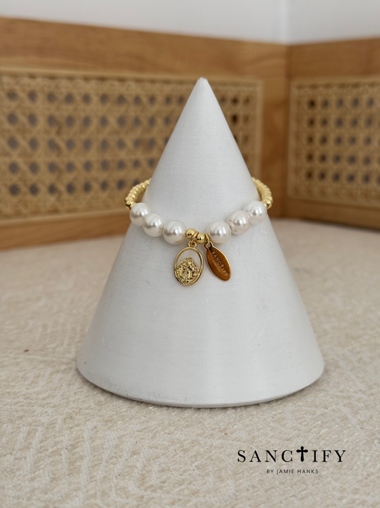 Pearl St.Benedict & Gold Bead Bracelet